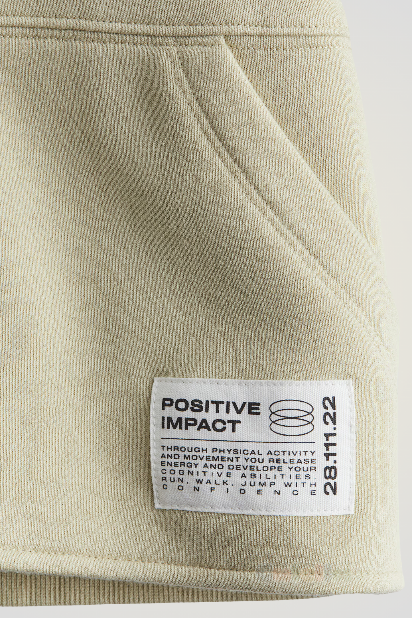 Suetercito con capucha